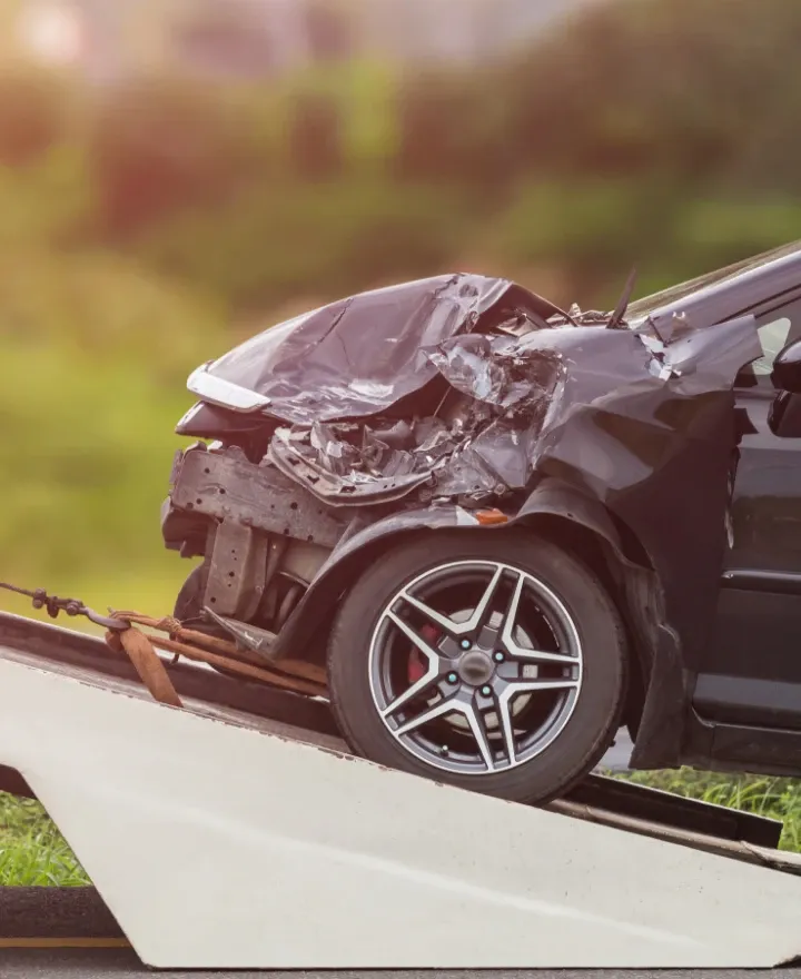 Auto kaputt zerstört Unfall Totalschaden Versicherung